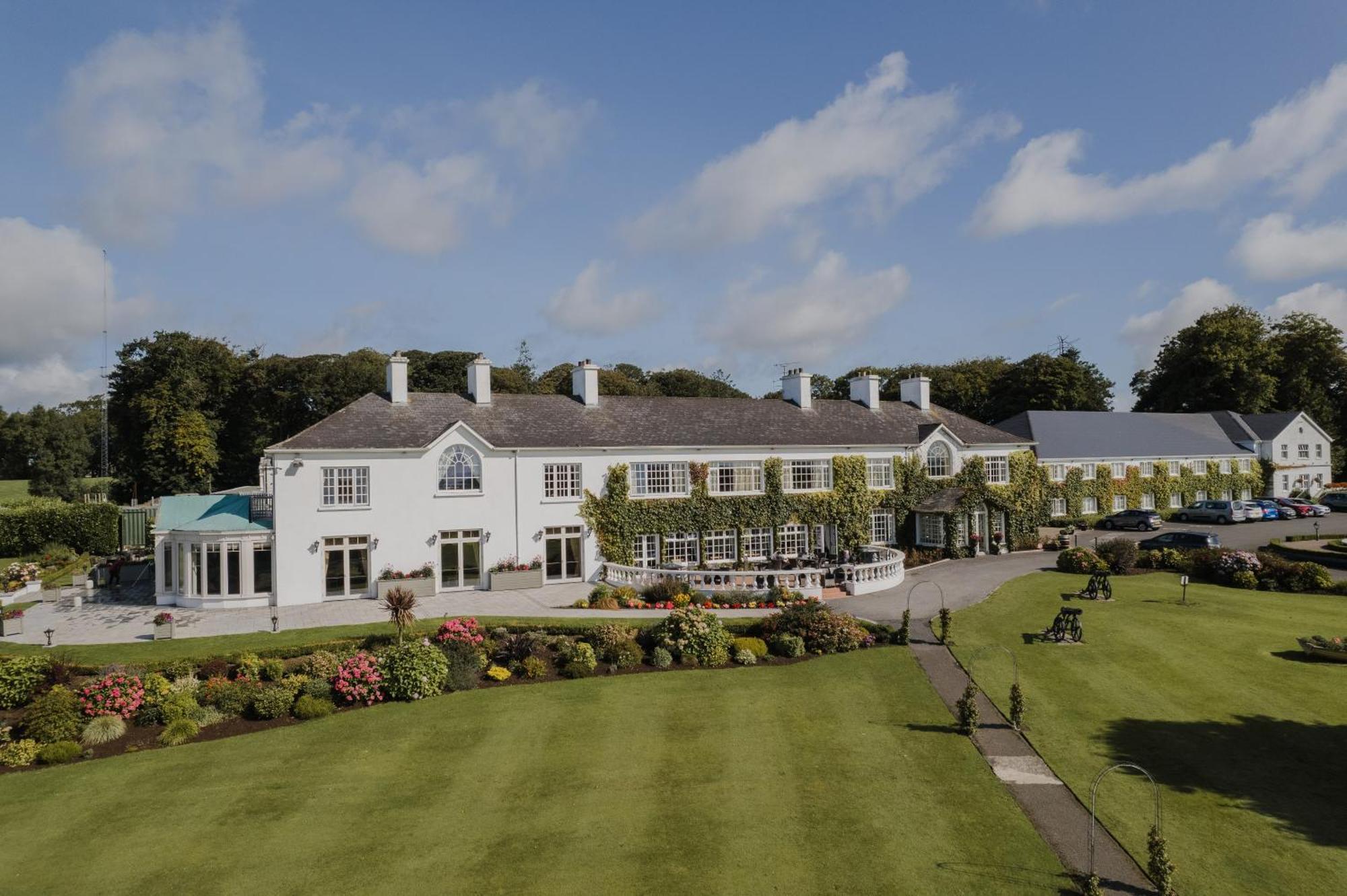 Crover House Hotel & Golf Club Mountnugent المظهر الخارجي الصورة