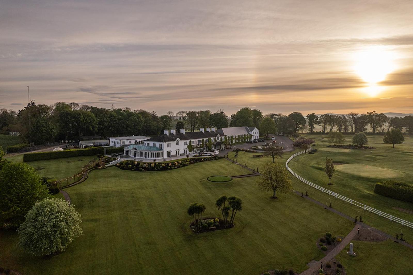 Crover House Hotel & Golf Club Mountnugent المظهر الخارجي الصورة