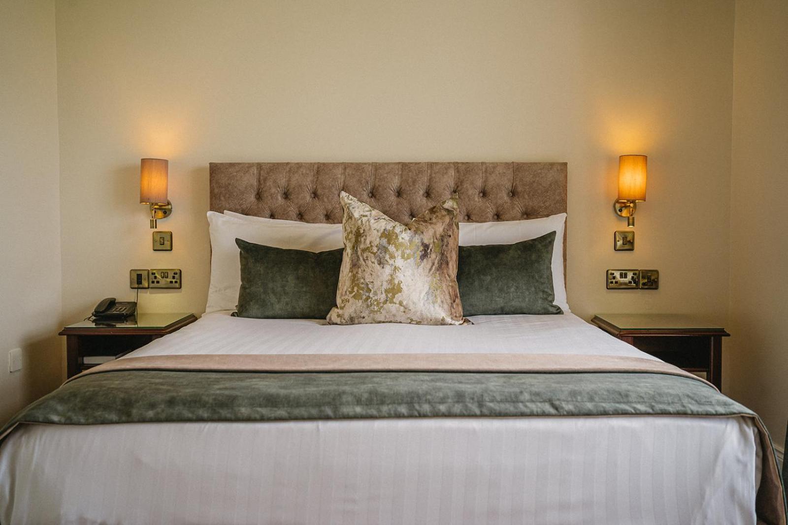 Crover House Hotel & Golf Club Mountnugent المظهر الخارجي الصورة